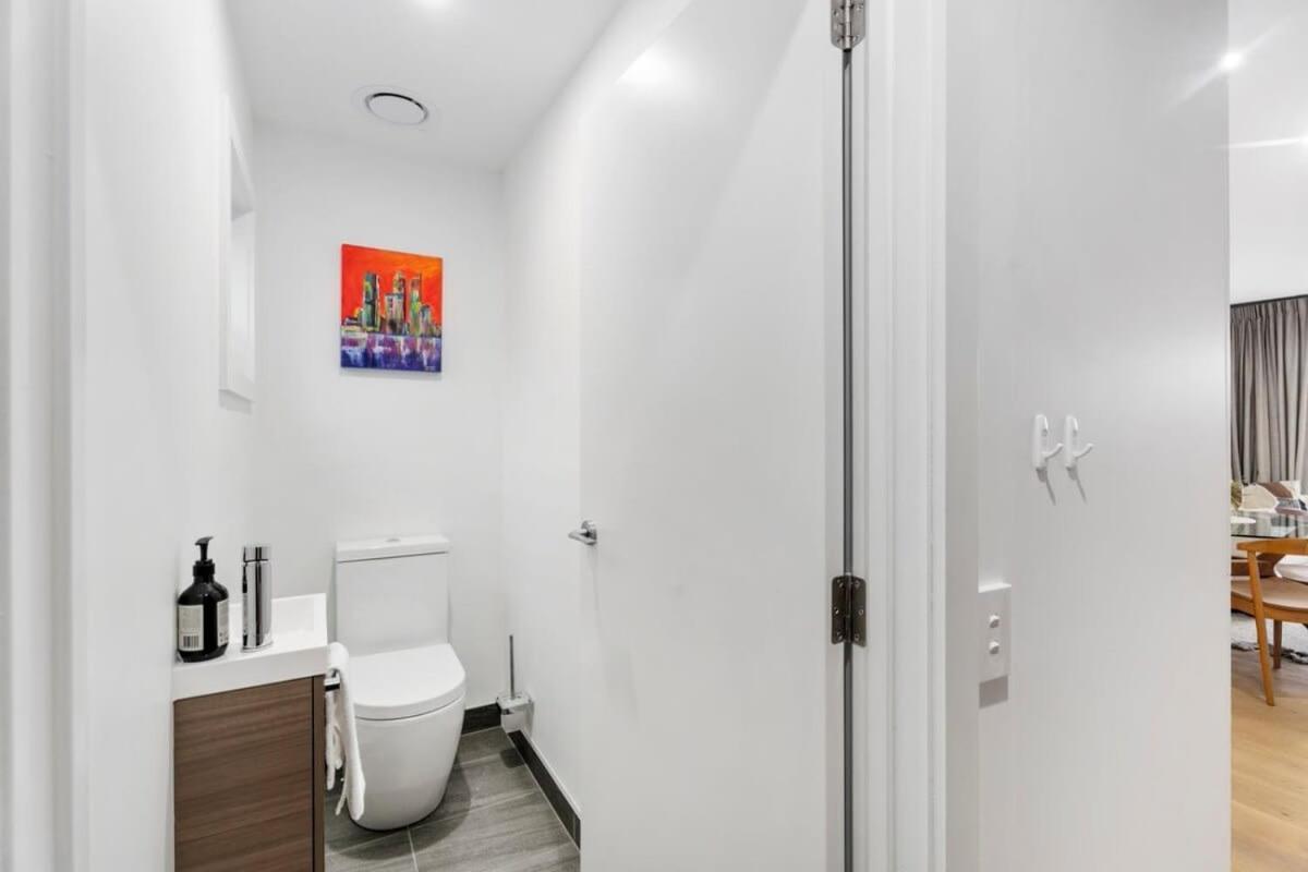 Wanaka Riverside Townhouse Retreat Albert Town Ngoại thất bức ảnh
