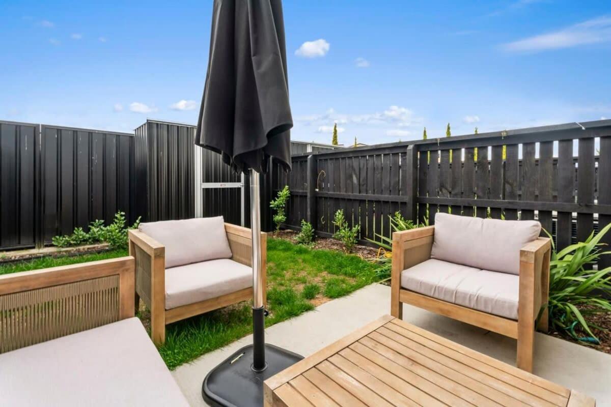 Wanaka Riverside Townhouse Retreat Albert Town Ngoại thất bức ảnh