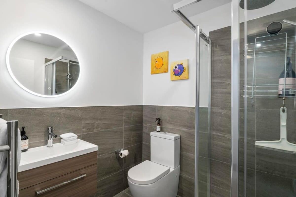 Wanaka Riverside Townhouse Retreat Albert Town Ngoại thất bức ảnh